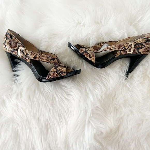 Michel Jors Snake Skin Pumps - Picture 2 of 4